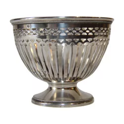 перфорированная чашка из серебра 800 пробы (121 гр). Франция, около 1910 г.