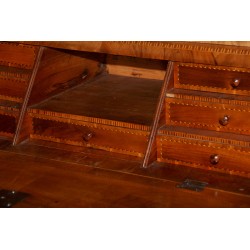 Bureau commode 3 corps, entièrement restauré, en noyer avec …