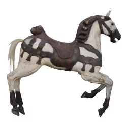 Cheval de manège “Carrousel” en bois peint avec support. 20ème …