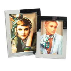 large photo frame (13x18 cm) in silver metal.