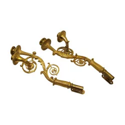 Paar Empire-Wandleuchter aus gemeißelter vergoldeter Bronze „zwischen - …
