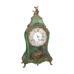 件法国钟表，签名为 Musson，采用马丁漆木材和青铜制成