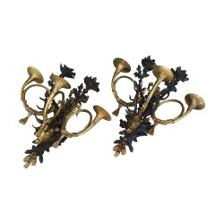 Paire d'appliques “Cerf” à 5 lumières en bronze ciselé doré et …