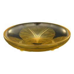 个“Volubilis”乳白色和彩色压模玻璃杯……