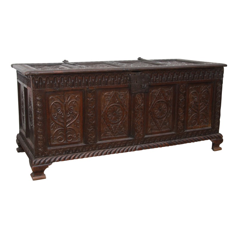 Bahut Tudors en chêne sans serrure (clé de décoration) … - Moinat - Bahuts, Bars, Buffets, Coffres, Enfilades Bahut Tudors en chêne sans serrure (clé de décoration) … - Moinat - Bahuts, Bars, Buffets, Coffres, Enfilades