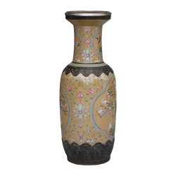 Grand vase Nankin en porcelaine polychrome avec décors pêches …
