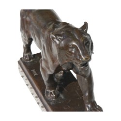 Bronze “Tigre marchant” , signé Barye devant le posterieur …
