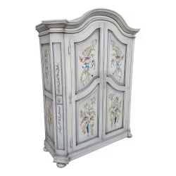 Armoire peinte blanc avec décor floral, dessus chapeau de …
