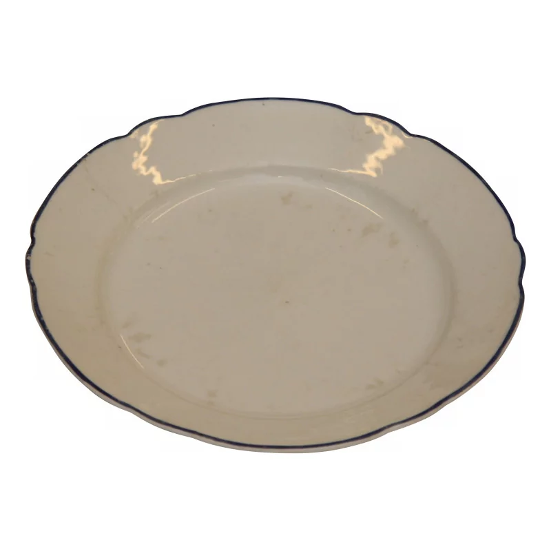 Assiette Vieux Nyon en porcelaine blanche et bord bleu (pièce … - Moinat - Porcelaine