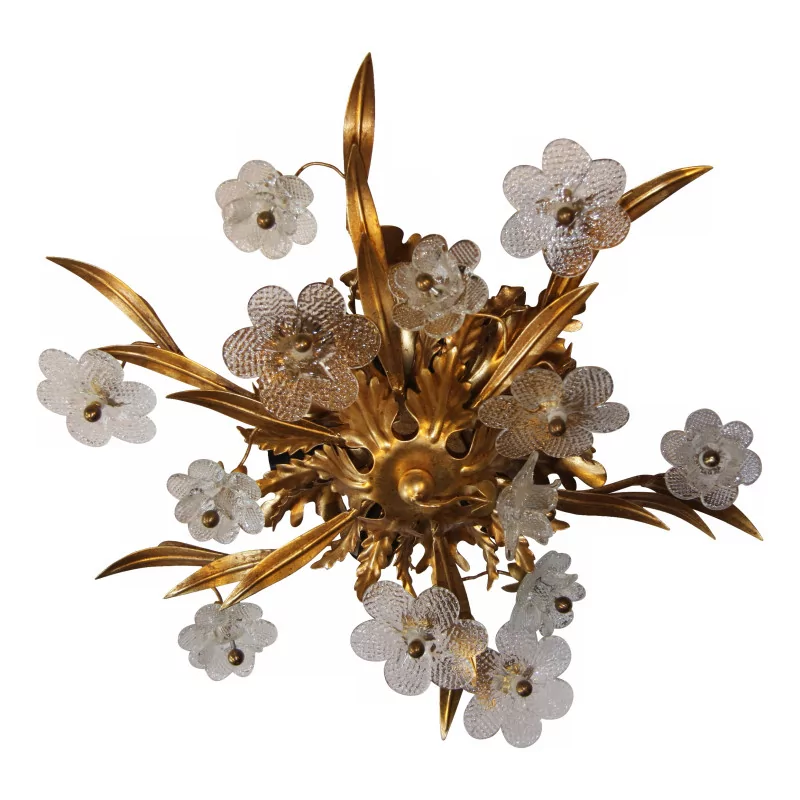 Plafonnier métal doré et ornement fleurs en cristaux. - Moinat - Lustres, Plafonniers