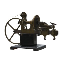 Tour d'horloger en laiton avec son socle en bois noir, …