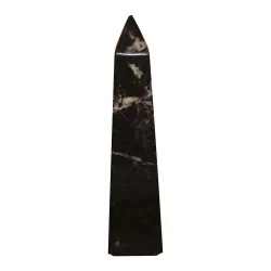 Obelisk in white veined black marble. Late 19th early 20th...