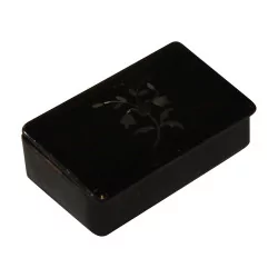 Black lacquered wooden box with mother-of-pearl flower decoration. 20th …