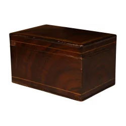 Коробка из окрашенного в коричневый цвет металла и золотых сеток. 20 век