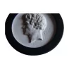 Médaillon en porcelaine de Meissen avec cadre en bois noir, … - Moinat - Porcelaine