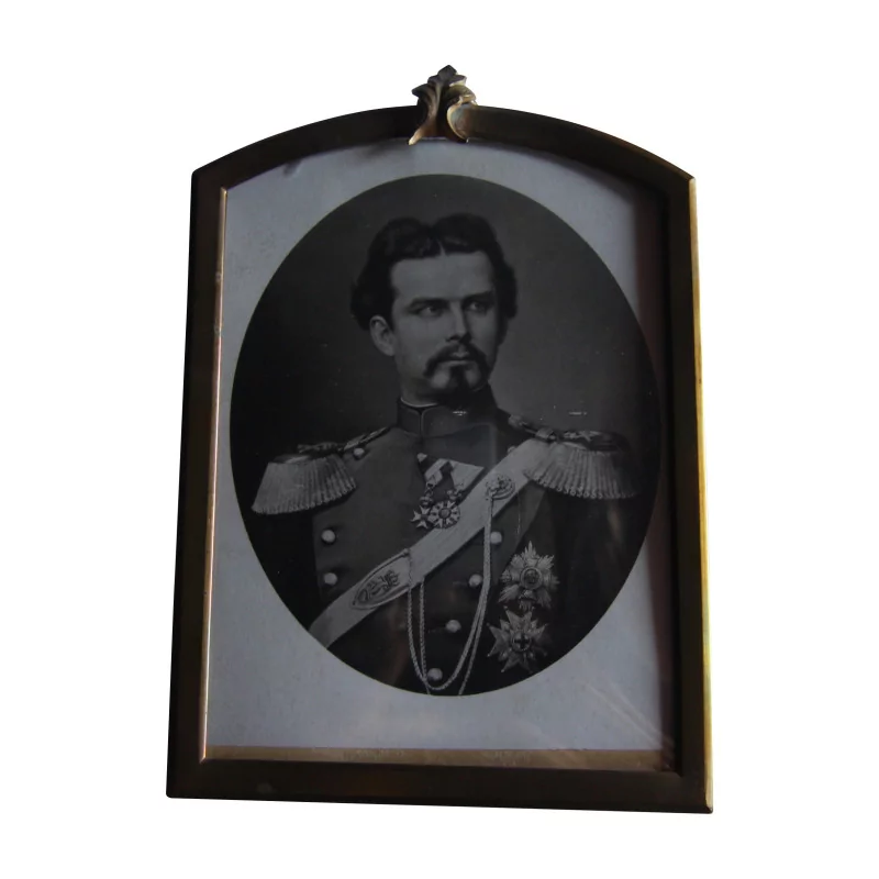 Cadre en laiton sous verre avec photographie de Ludwig II Von … - Moinat - Cadres à photo