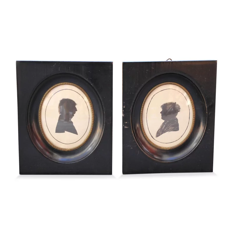 Black stained wooden frame with straight profile, under glass. 20th … - Moinat - Picture frames