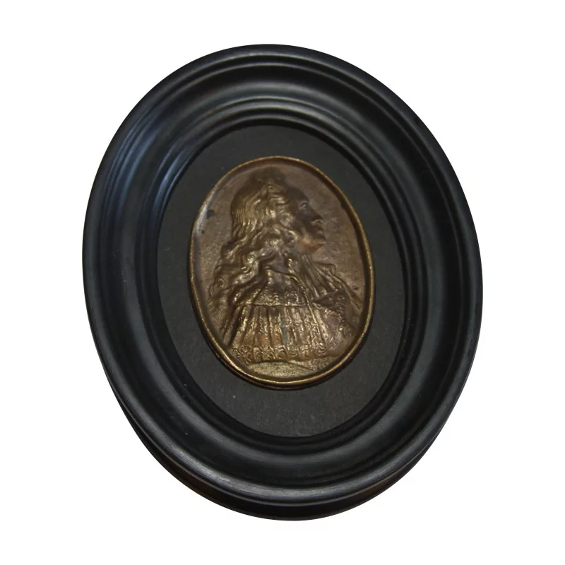 oval badge with the portrait of Charles VI of Austria in … - Moinat - Decorating accessories