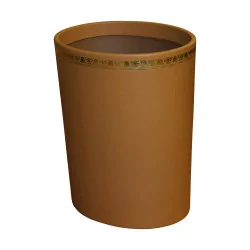 Oval leather wastebasket color 18237 camel
