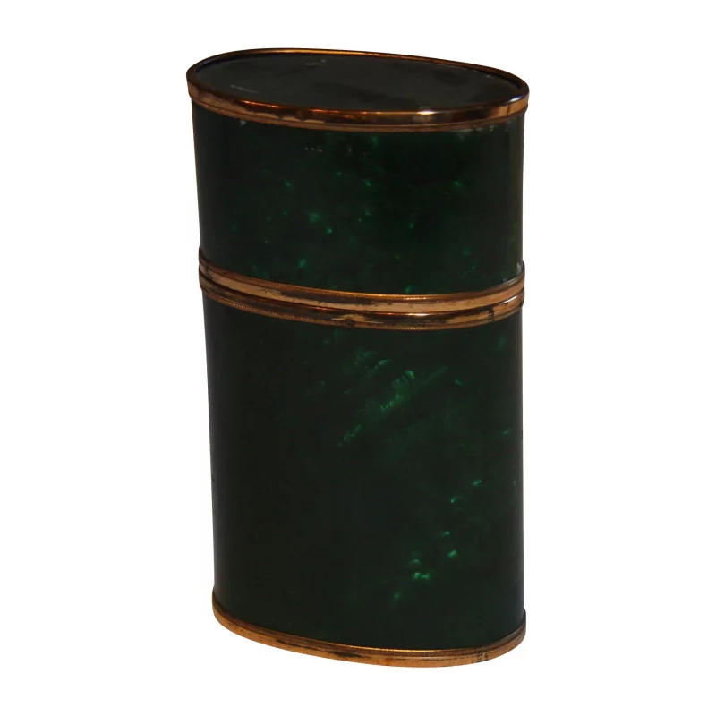 个带金色金属环的椭圆形金属盒。 20世纪 - Moinat - 装饰配件