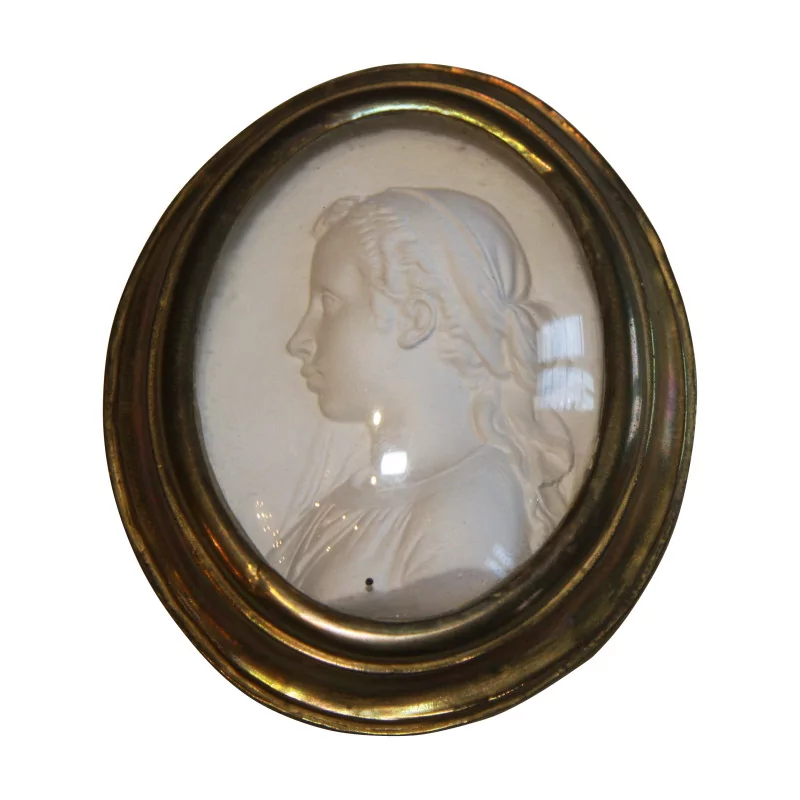Médaillon profil gauche de jeune fille en plâtre avec cadre en … - Moinat - Miniatures - Médaillons