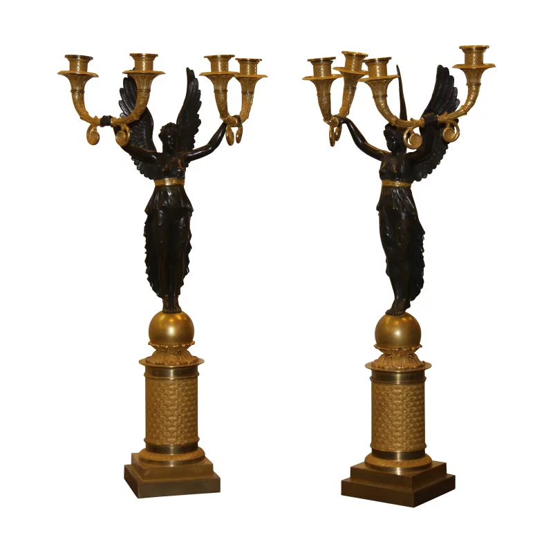 Pair of Empire \"Winged Women\" candlesticks, in chiseled bronze and … - Moinat - Candleholders, Candlesticks