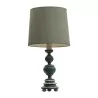 Lampe avec pied en bois peint vert et abat-jour légèrement … - Moinat - Lampes de table