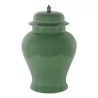 Green porcelain temple jar, small model. - Moinat - Decorating accessories