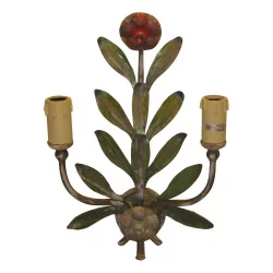 2 “Flower” wall lights in wrought iron, with 2 lights. (575sfr each).