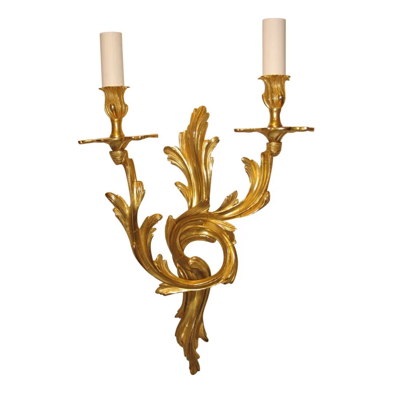 бра в стиле Людовика XV из позолоченной бронзы, с 2 лампочками. - Moinat - Бра (настенные светильники)