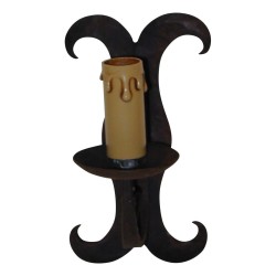 Applique en fer forgé à 1 lumière.
