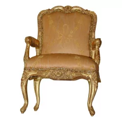 张镀金木小扶手椅。