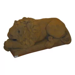 Rust patinated lion left head or right head.