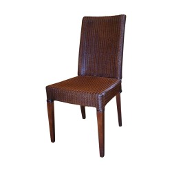 Chaise "Edward" en rotin tressé teinté brun.