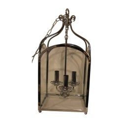Lanterne carrée chromée avec vitres à 3 lumières.