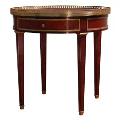 Table bouillotte de style Louis XVI marquetée en bois de rose, …