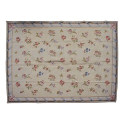 Aubusson 地毯设计 0030 - A。颜色：米色、蓝色、红色……