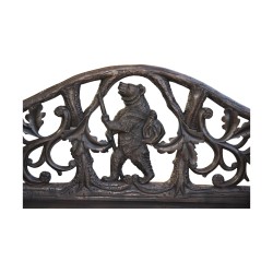Sitzbank «Ours» aus geschnitztem Brienzer Holz. 2 hochdetaillierte Bären...