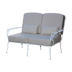 2-Sitzer-Sofa Modell „Beau-Rivage“ aus weiß lackiertem Schmiedeeisen,