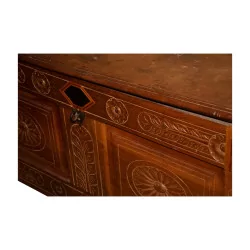 Sideboard from Thierrens with its walnut wood key …