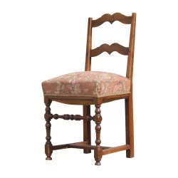 Chaise en bois recouvert de tissu floral, dans l'état. 20ème …
