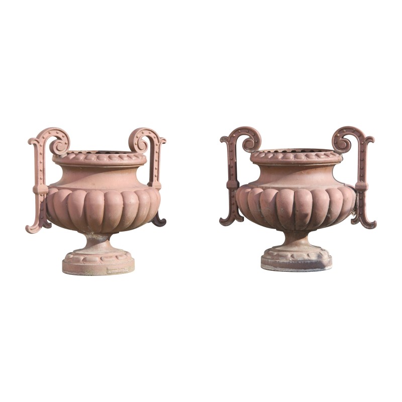 Paire de vases en fonte provenance sur la plinthe CORNEAU … - Moinat - Urnes, Vases Paire de vases en fonte provenance sur la plinthe CORNEAU … - Moinat - Urnes, Vases
