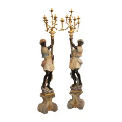 Paar \"nubische\" Stehlampen aus geschnitztem Holz. Venezianisch, 20. …