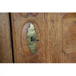 个橡木柜子 2 个带钥匙的门，面板……