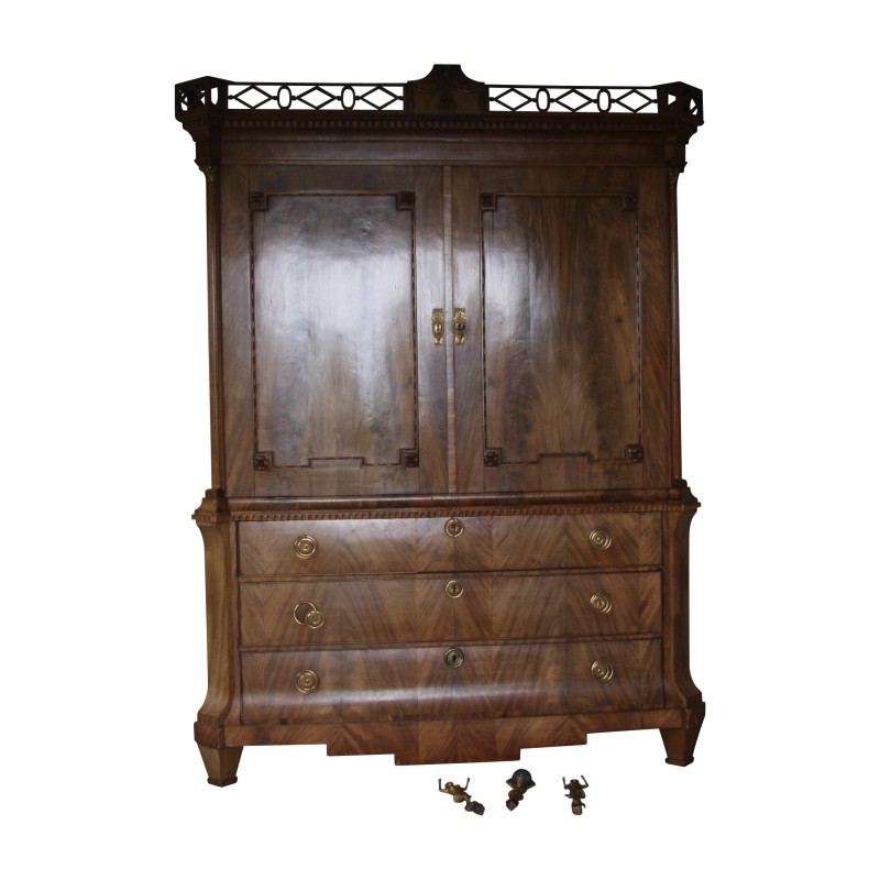 Tallboy из пламенного красного дерева с 3 ящиками, 2 дверцами и 3 … - Moinat - Сундуки, Бары, Буфеты, Сейфы, Анфилады Tallboy из пламенного красного дерева с 3 ящиками, 2 дверцами и 3 … - Moinat - Сундуки, Бары, Буфеты, Сейфы, Анфилады