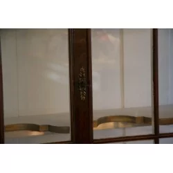 Commode vitrine Baroque, 3 tiroirs dans le bas et vitrine dans …