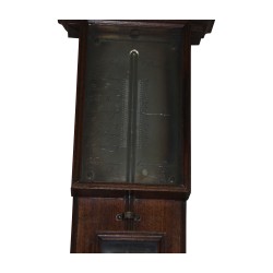 个胡桃木气压计，带水银。荷兰，19 世纪