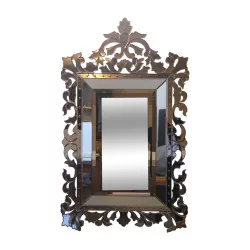 面长方形威尼斯式镜子。