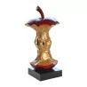 red and gold apple core on a black base. - Moinat - Decorating accessories