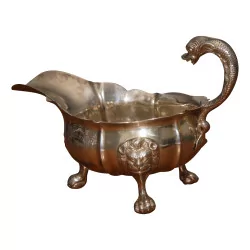 Sauceboat in 925 silver on 3 lion head feet and handle...
